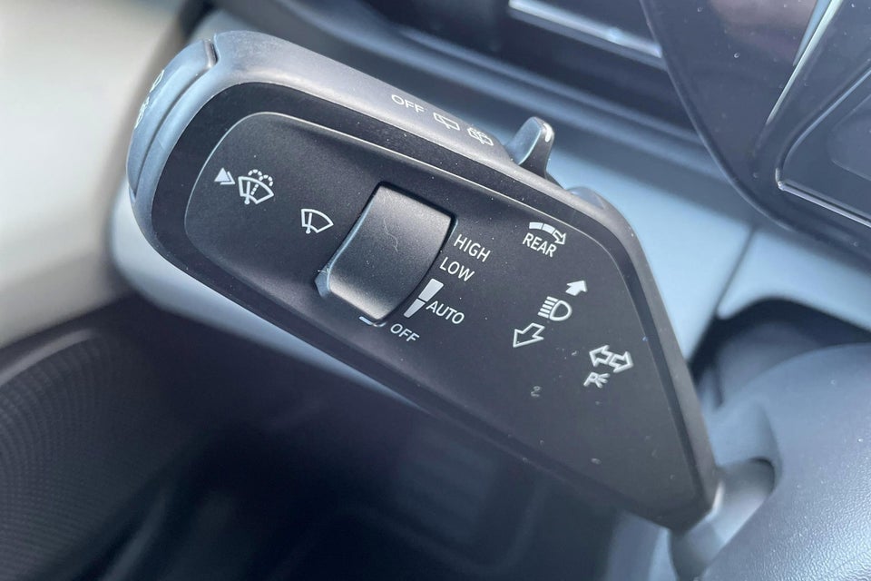 Ford Explorer 77 Premium Extended Range 5d