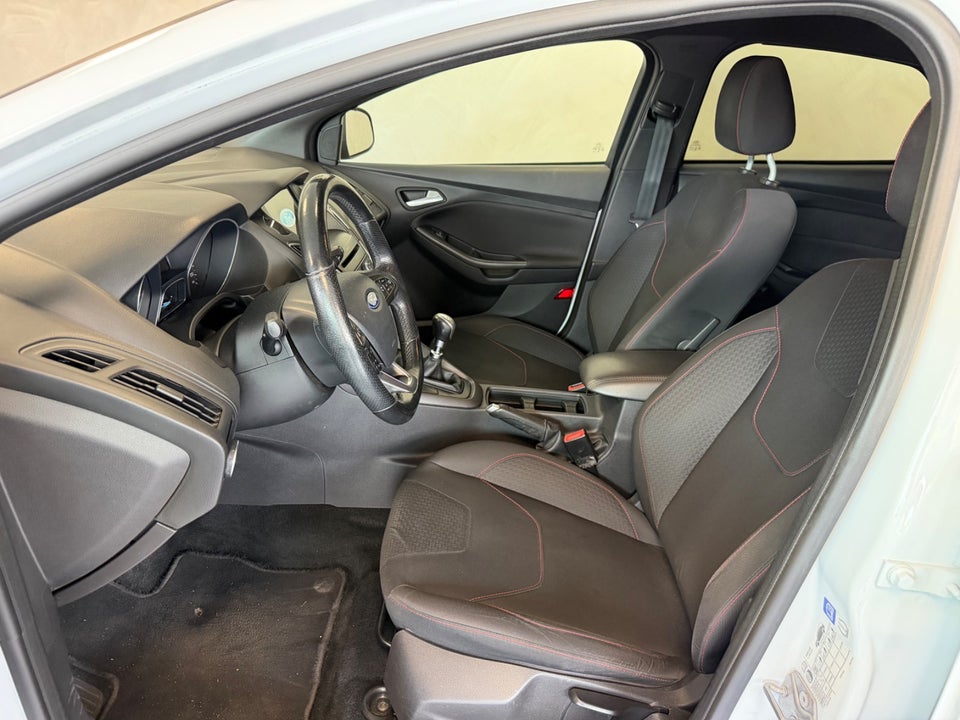 Ford Focus 1,0 SCTi 125 ST-Line+ 5d