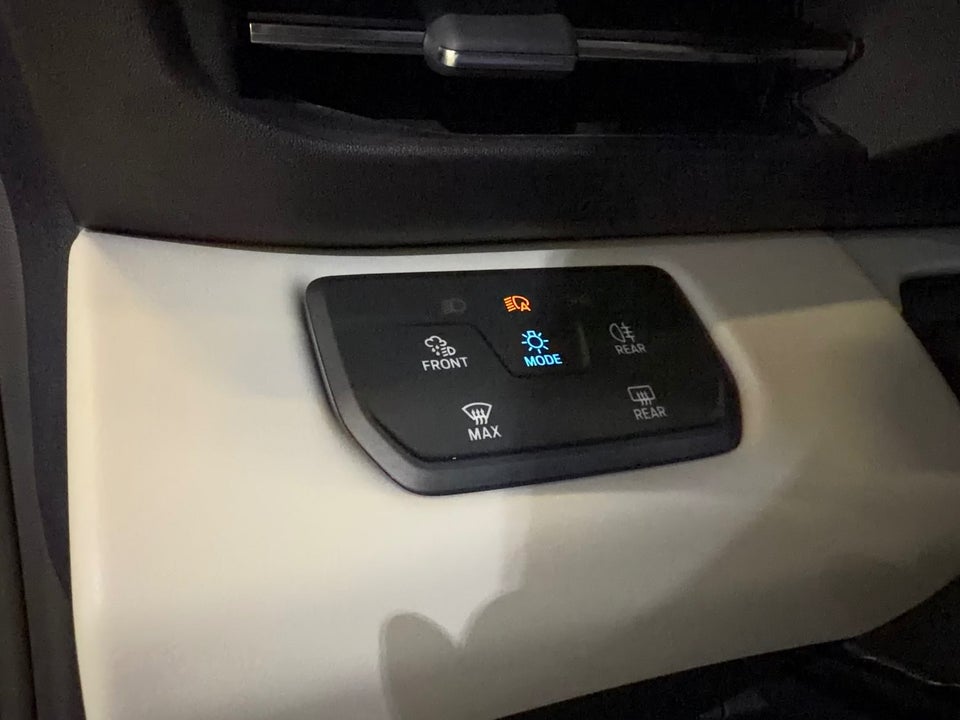 Ford Capri 84 Premium Extended Range AWD 5d