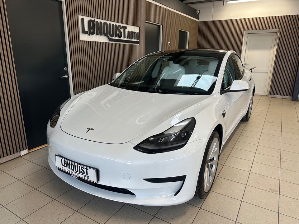 Tesla Model 3 Standard Range+ RWD 4d