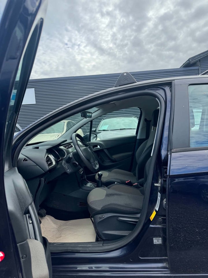 Citroën C3 1,0 VTi 68 Attraction 5d
