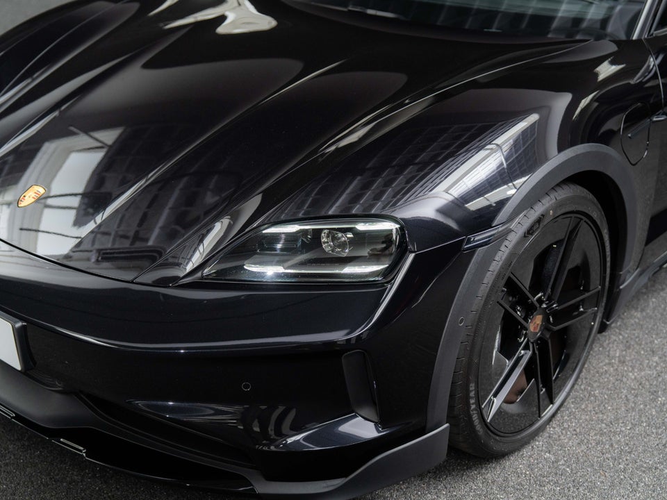 Porsche Taycan 4 Performance+ Cross Turismo 5d