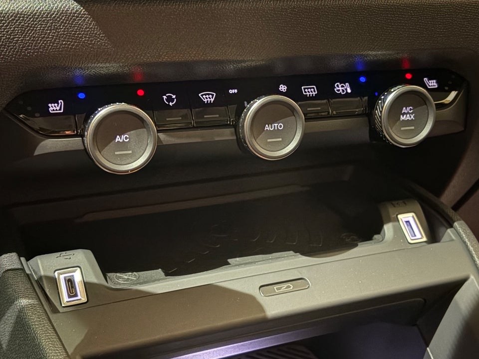 Citroën ë-C4 X 50 Shine 4d