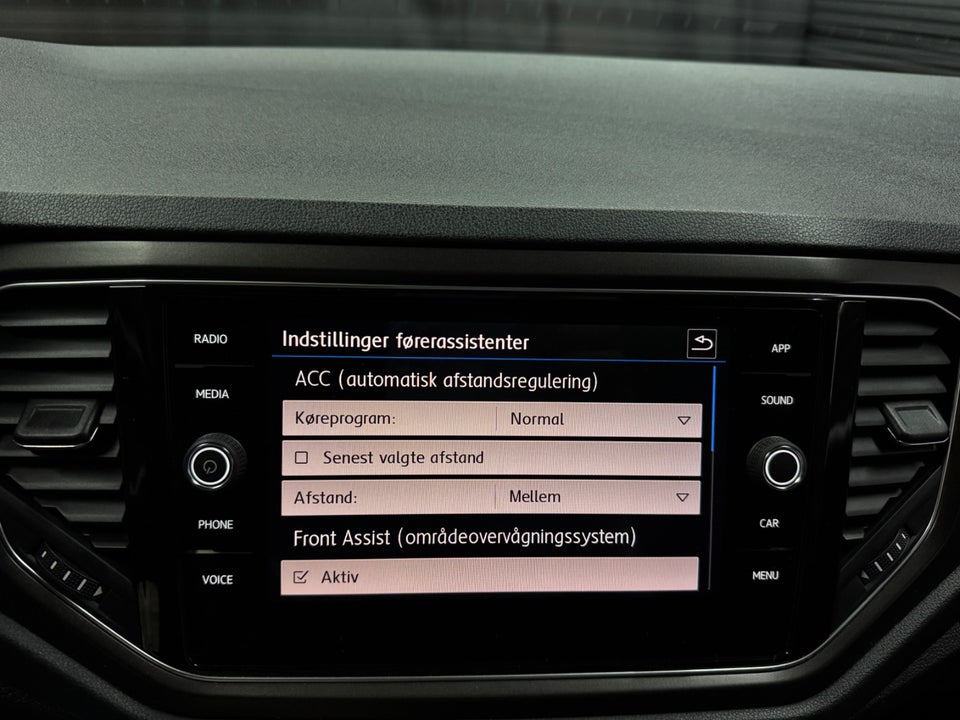 VW T-Roc 1,0 TSi 115 Style 5d