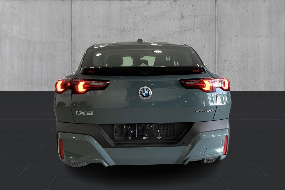 BMW iX2 eDrive20 5d