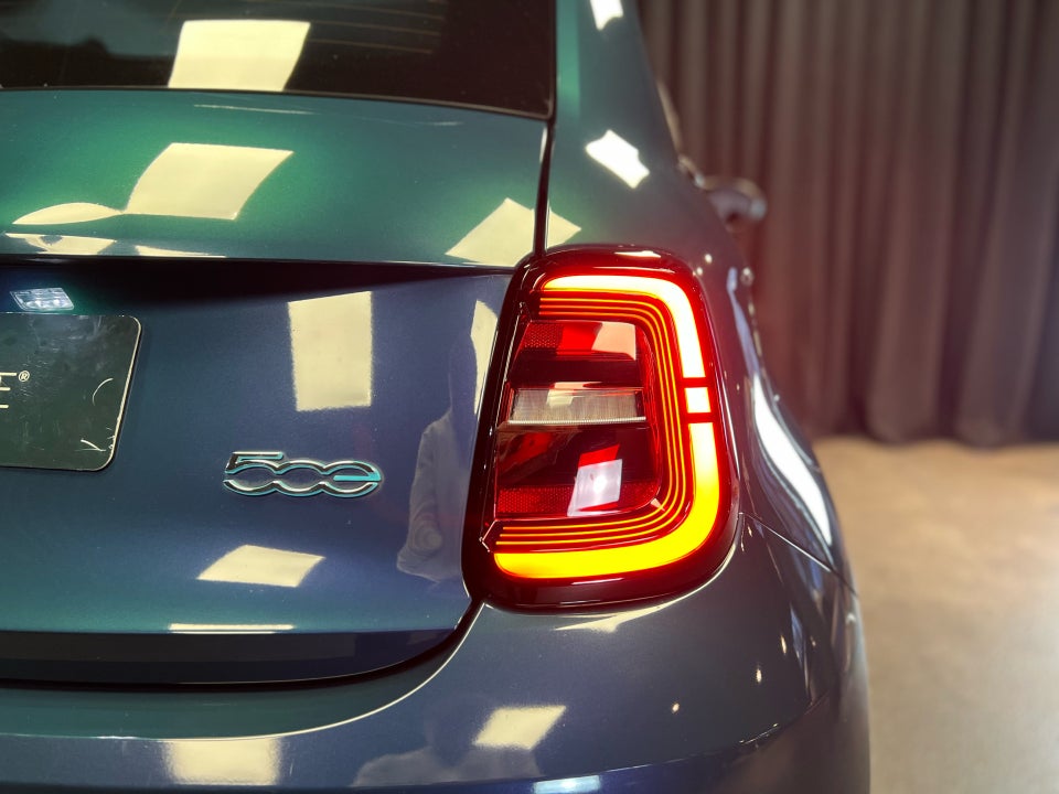 Fiat 500e 42 Icon 3d