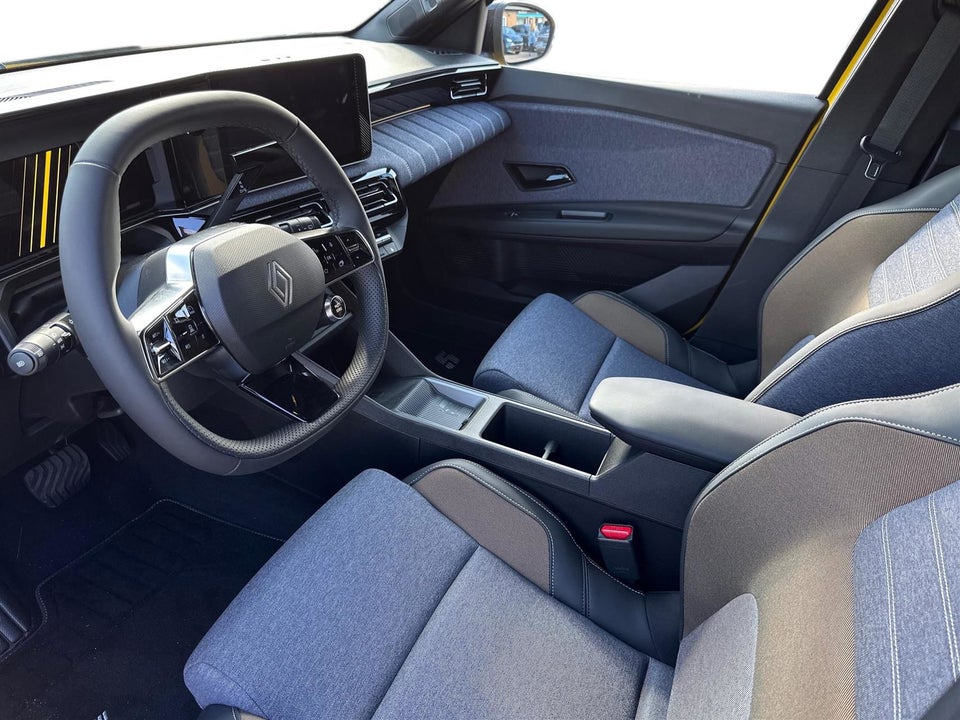 Renault 5 E-Tech 52 Techno 5d