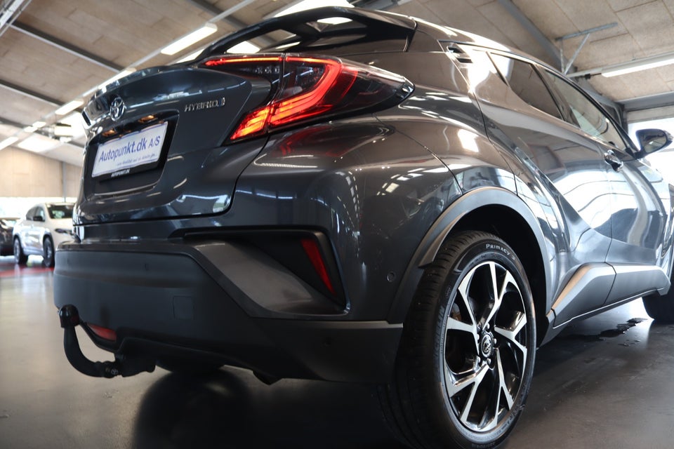 Toyota C-HR 1,8 Hybrid Premium Selected CVT 5d