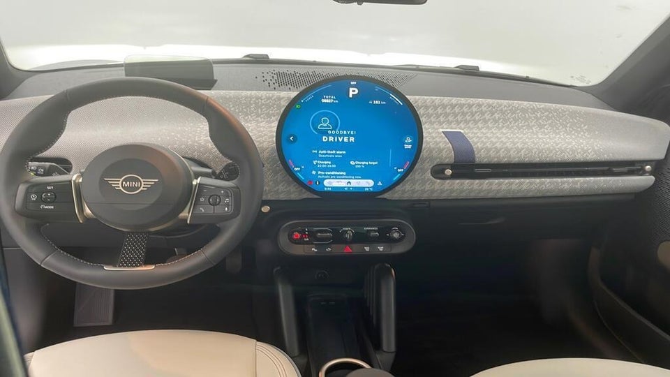 MINI Cooper SE Favoured Trim XL 3d