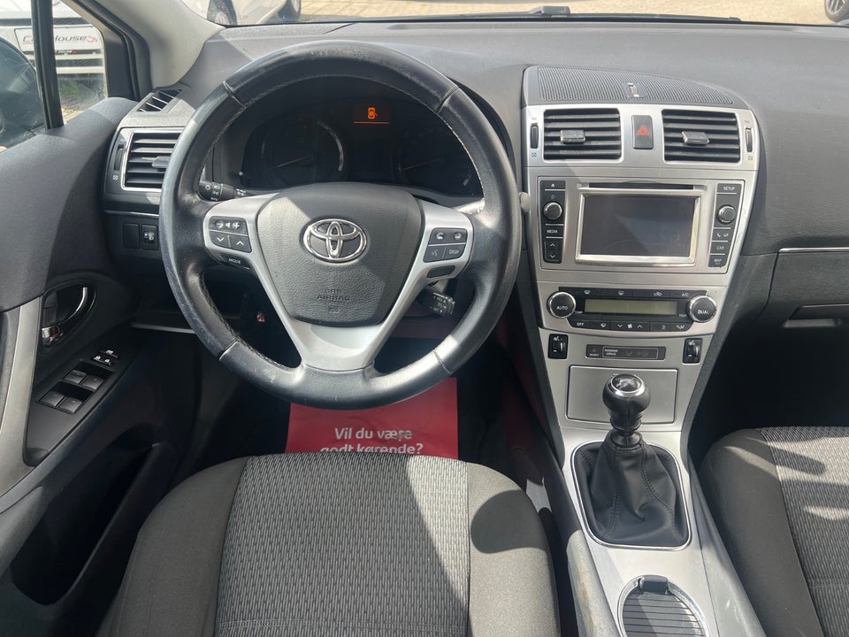 Toyota Avensis 2,0 D-4D T1 stc. 5d