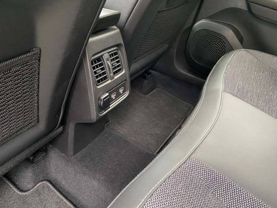 Renault Captur 1,6 E-Tech Intens 5d