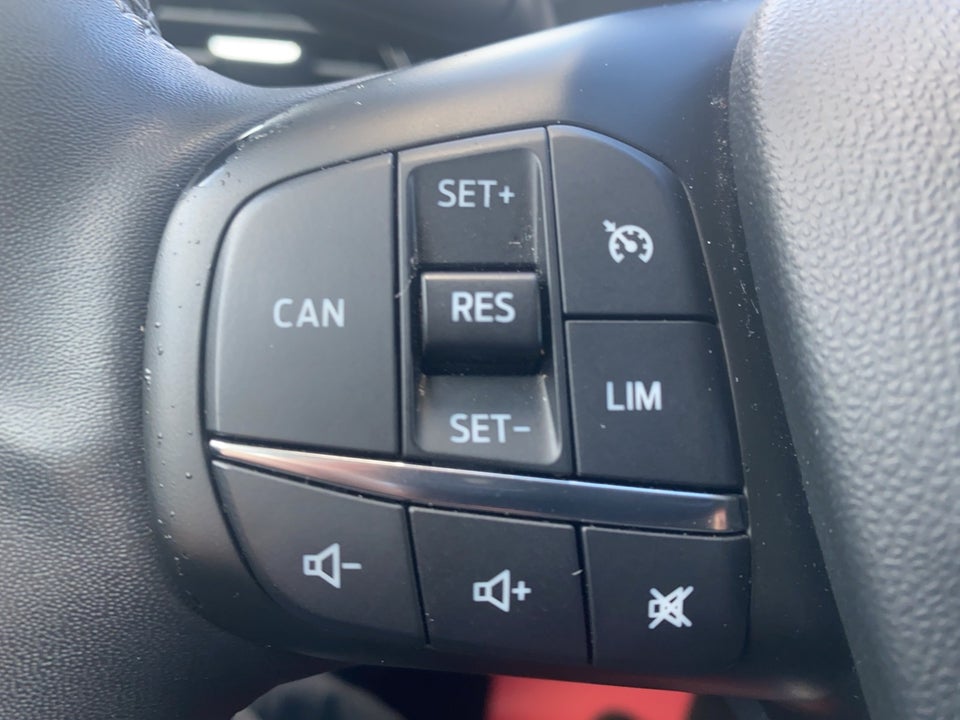 Ford Fiesta 1,0 EcoBoost mHEV Titanium 5d