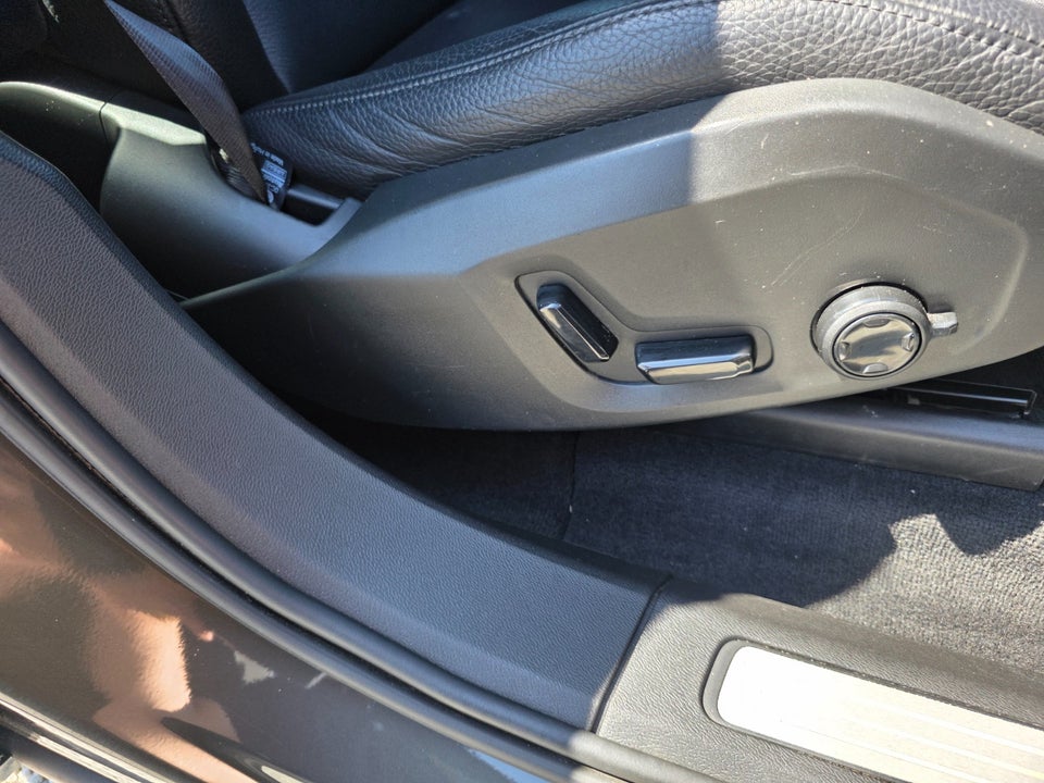 Volvo XC60 2,0 T5 250 Inscription aut. 5d