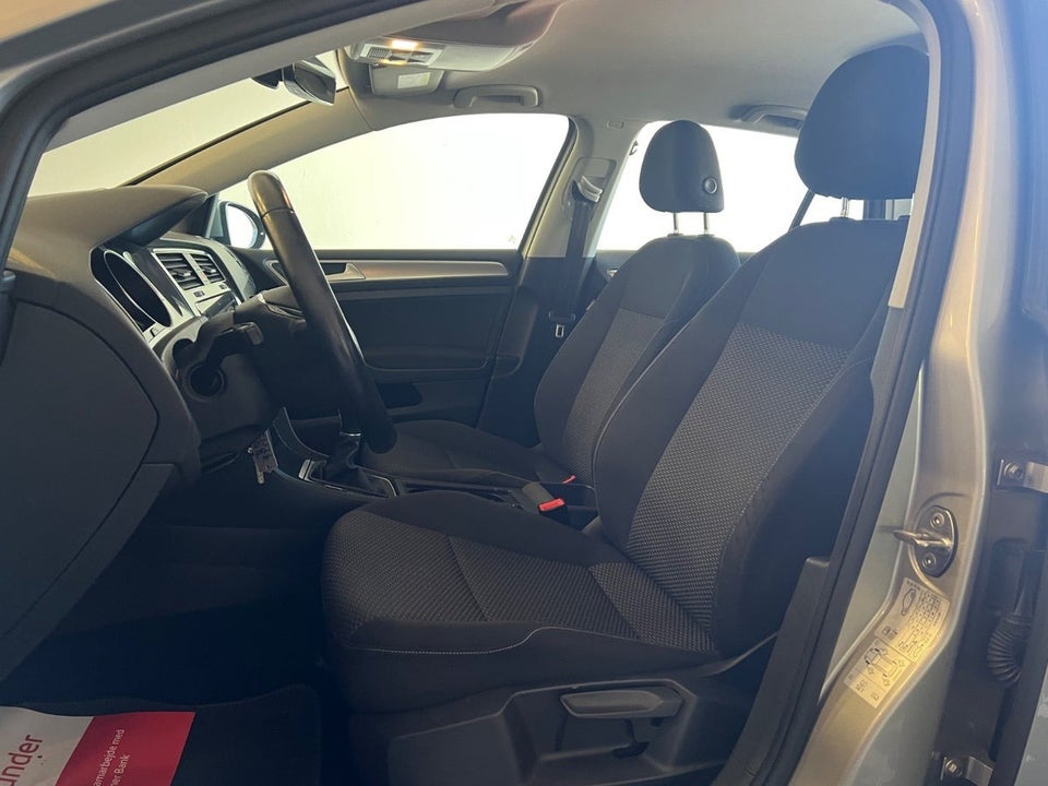 VW Golf VII 1,0 TSi 85 Trendline 5d