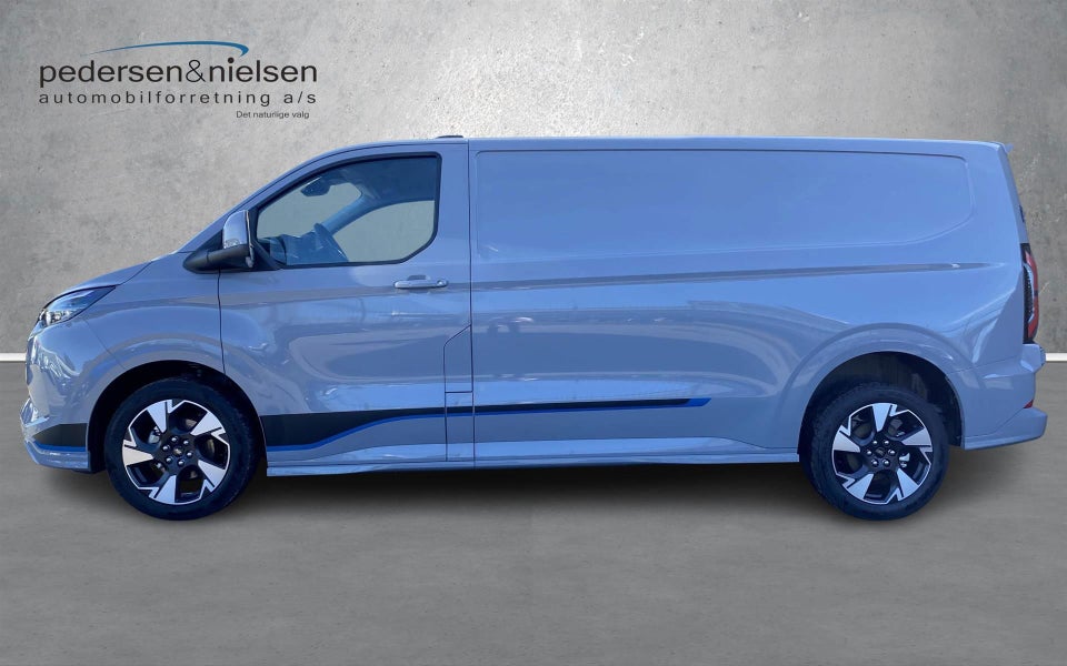 Ford Transit Custom 320L 2,5 PHEV Sport CVT