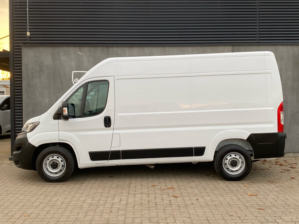 Fiat Ducato 33 2,3 MJT 140 Kassevogn L2H2 Pro+ aut.