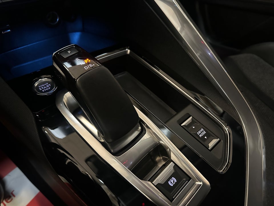 Peugeot 3008 1,6 Hybrid Allure Limited EAT8 5d