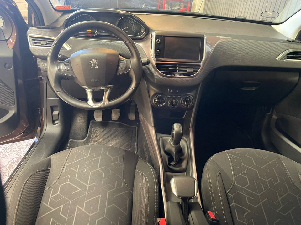 Peugeot 2008 1,2 VTi 82 Active Motion 5d