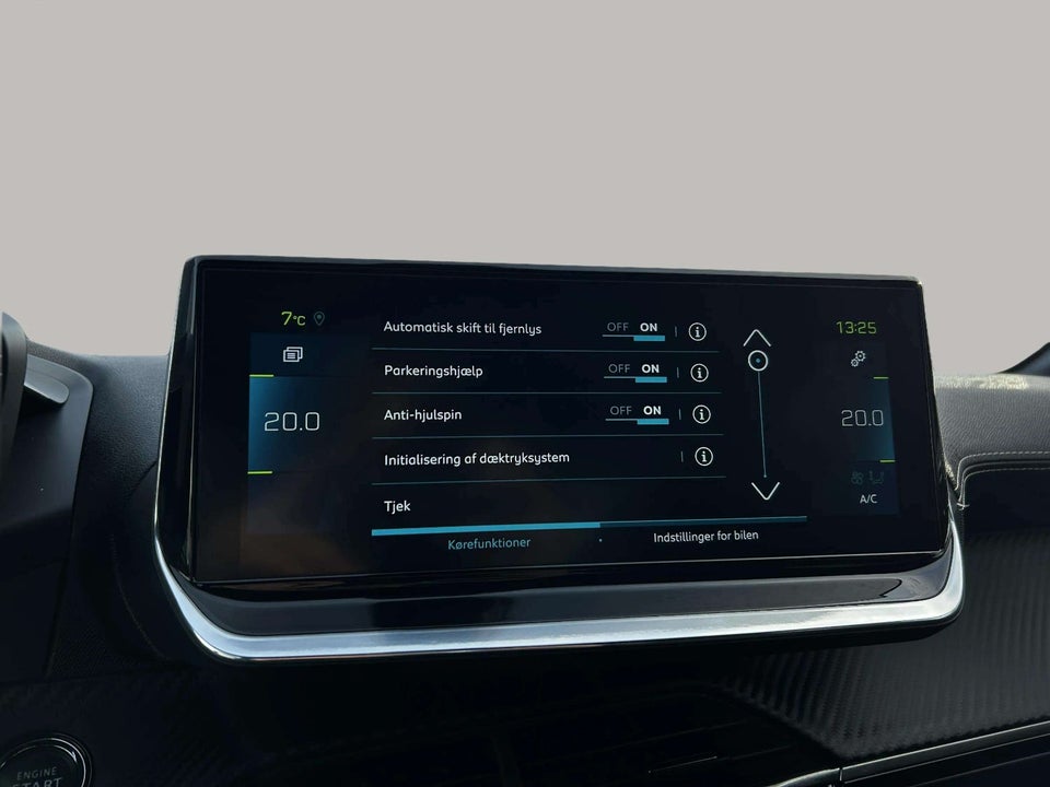 Peugeot e-208 50 GT 5d