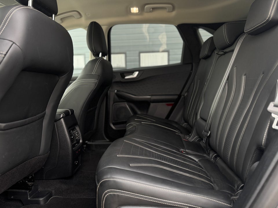 Ford Kuga 2,5 PHEV Vignale CVT 5d