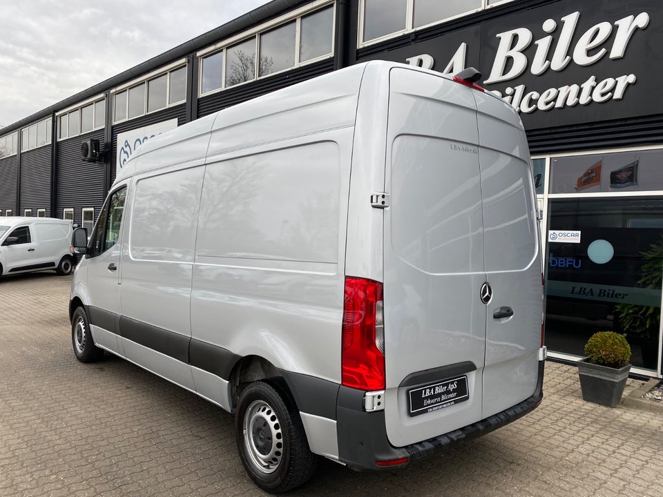 Mercedes Sprinter 215 2,0 CDi A2 Kassevogn aut. FWD