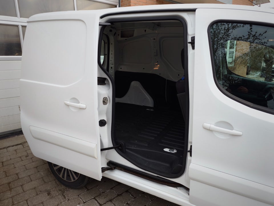Peugeot Partner 1,6 BlueHDi 100 L1 Flex Van 5d