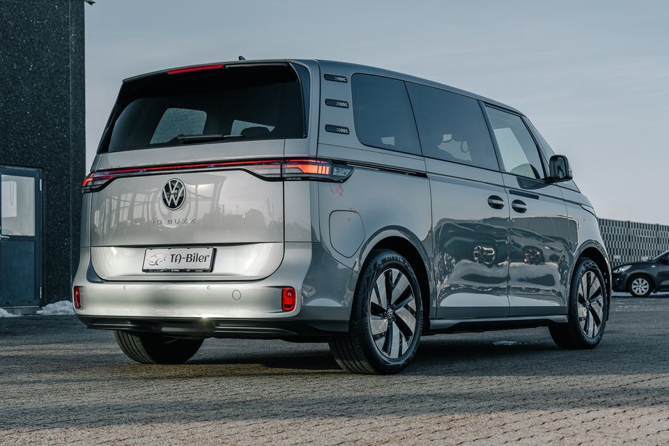 VW ID.Buzz 77 Pro SWB 5d