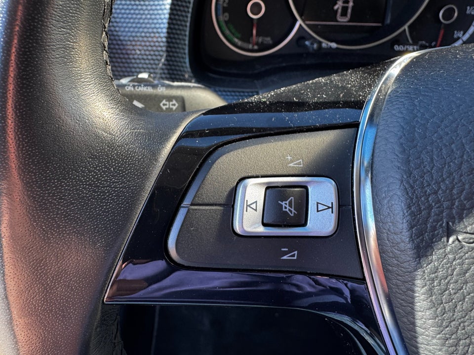 VW e-Up! Move Up! 5d