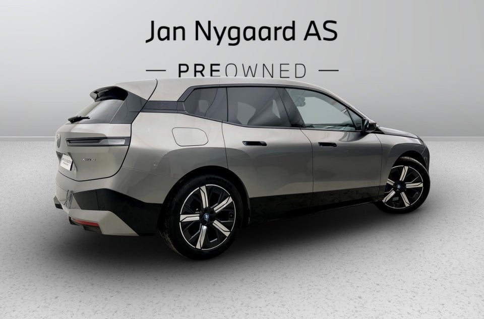 BMW iX xDrive40 Supercharged 5d