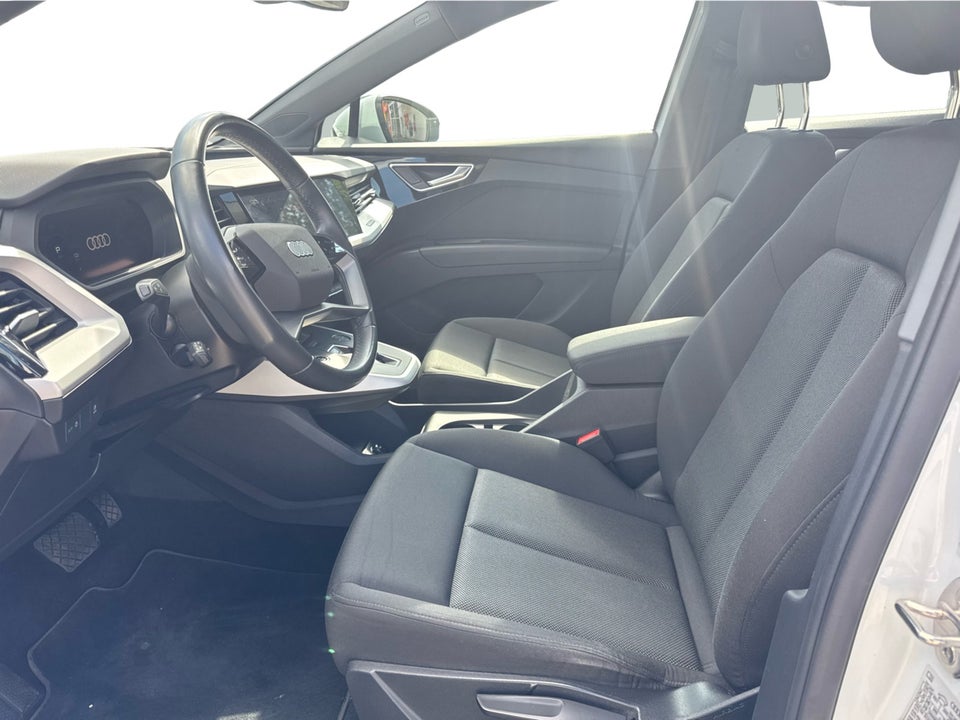 Audi Q4 e-tron 40 Advanced 5d