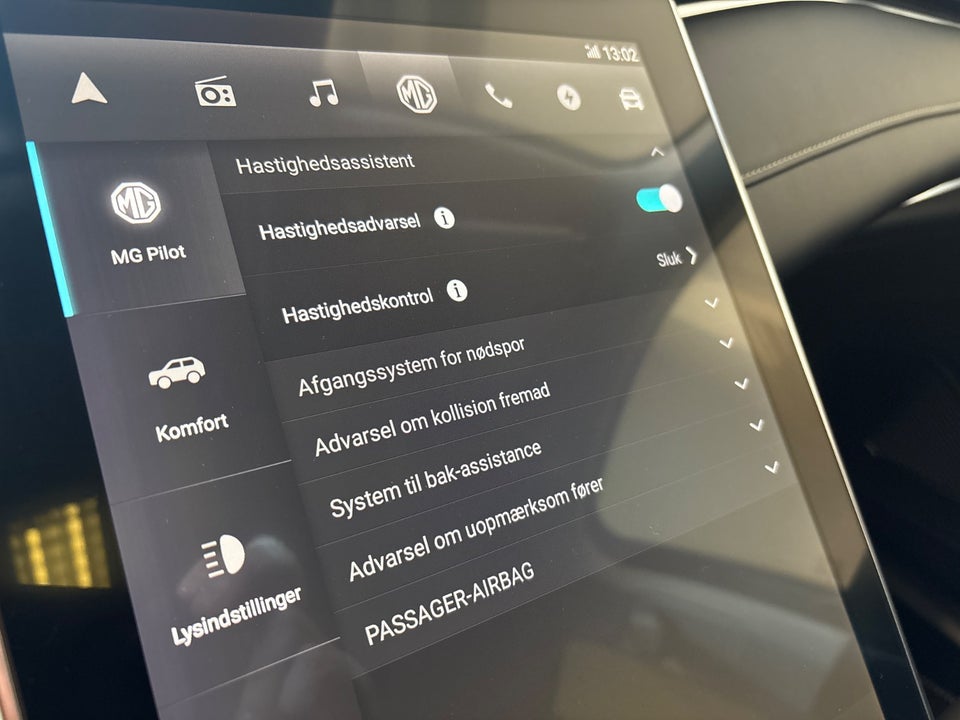 MG Marvel R Luxury 5d