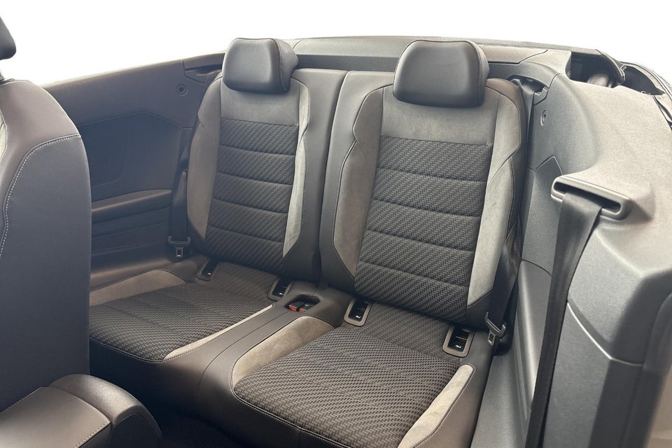 VW T-Roc 1,5 TSi 150 R-line Cabriolet DSG 2d