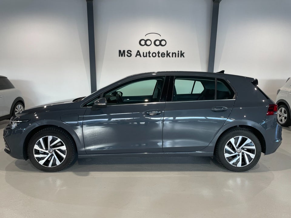 VW Golf VIII 1,4 eHybrid DSG 5d