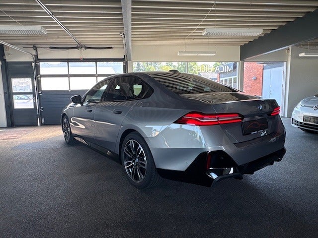 BMW i5 eDrive40 M-Sport 4d