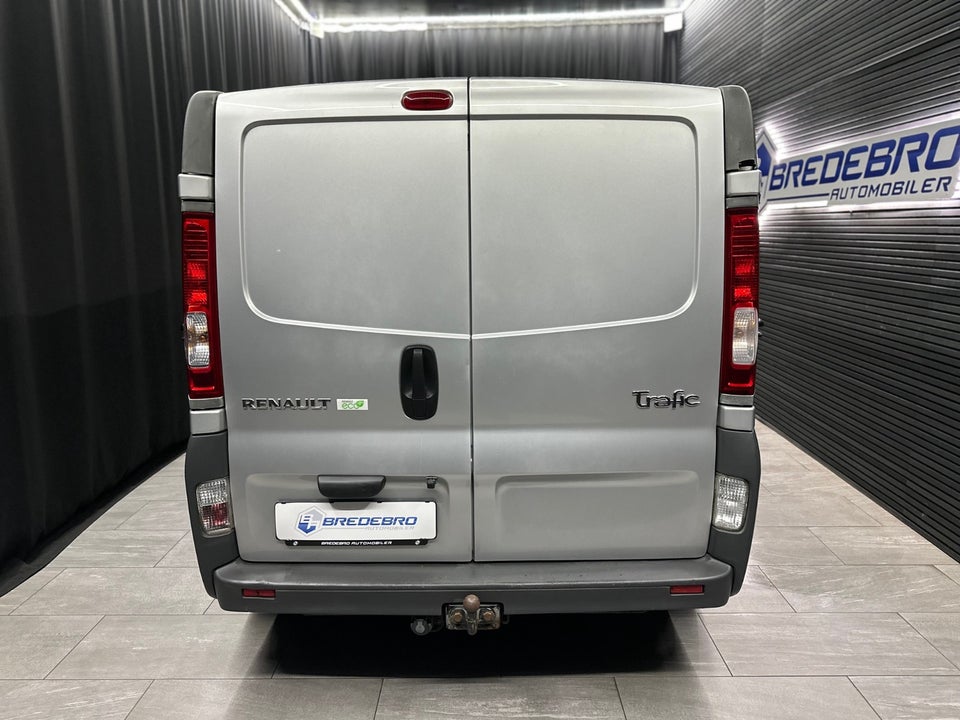 Renault Trafic T27 2,0 dCi 115 L1H1 4d