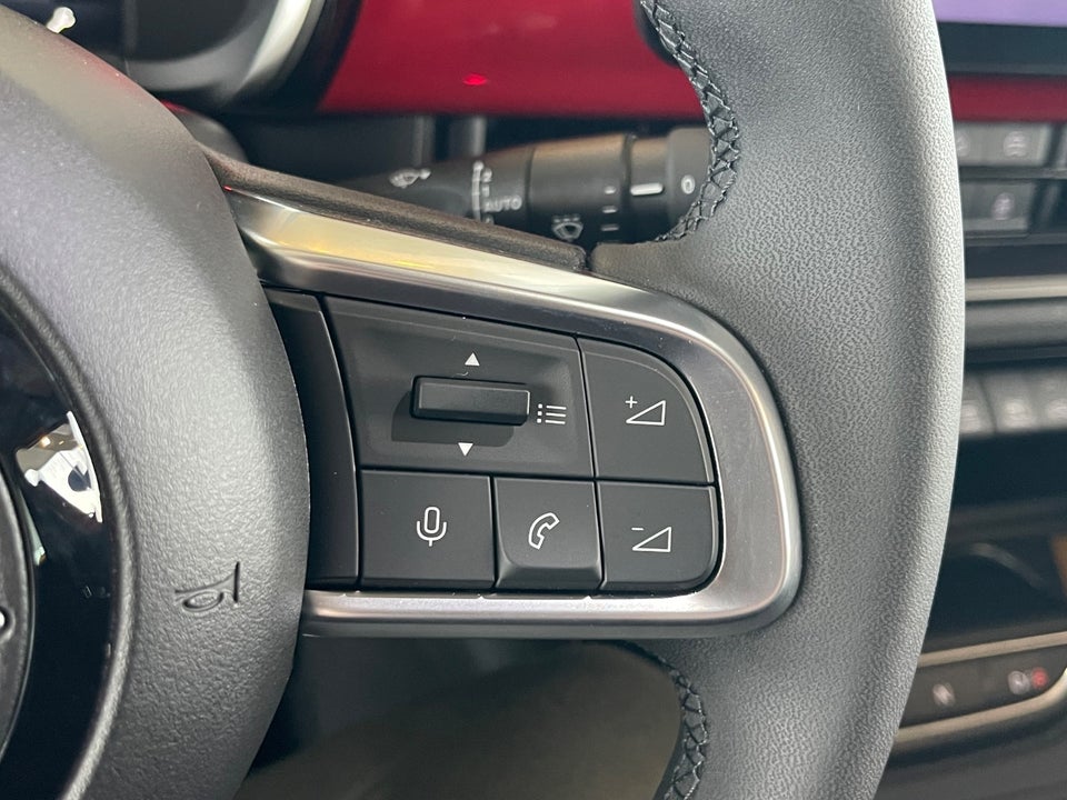 Fiat 600e 54 (RED) 5d