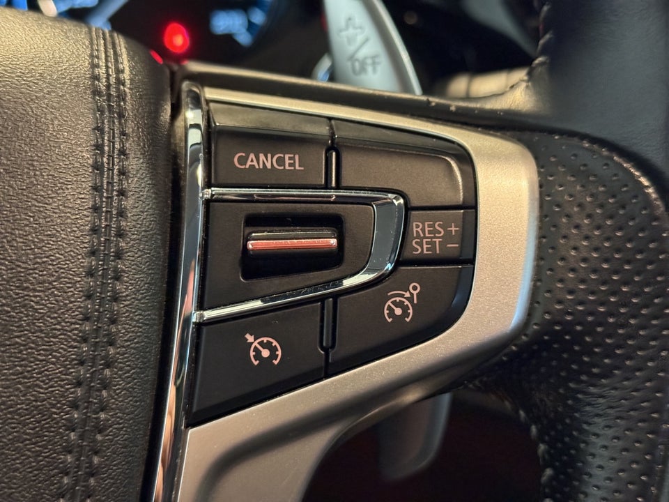 Mitsubishi Outlander 2,4 PHEV Invite CVT 4WD 5d