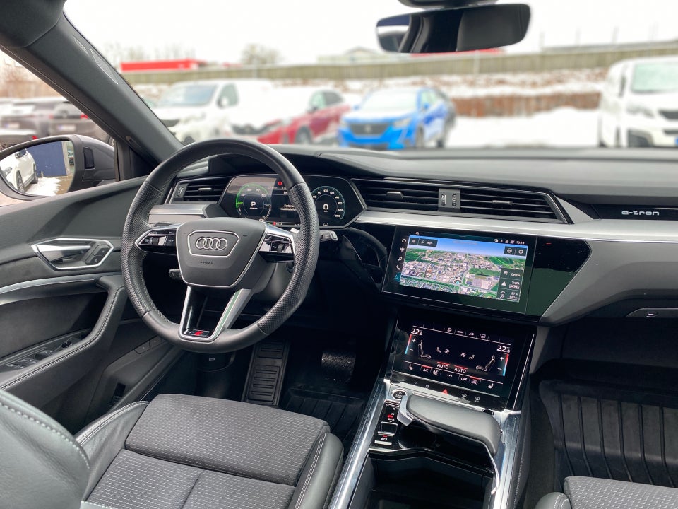 Audi e-tron 55 S-line quattro 5d