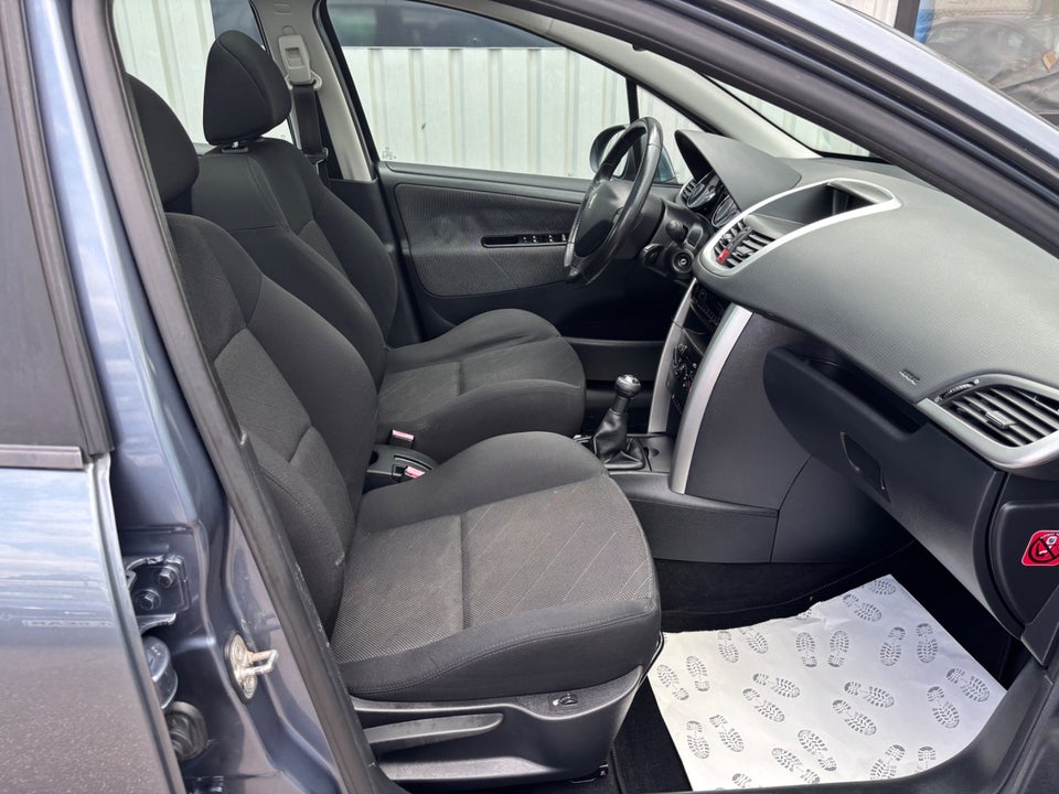 Peugeot 207 1,4 VTi Comfort+ 5d