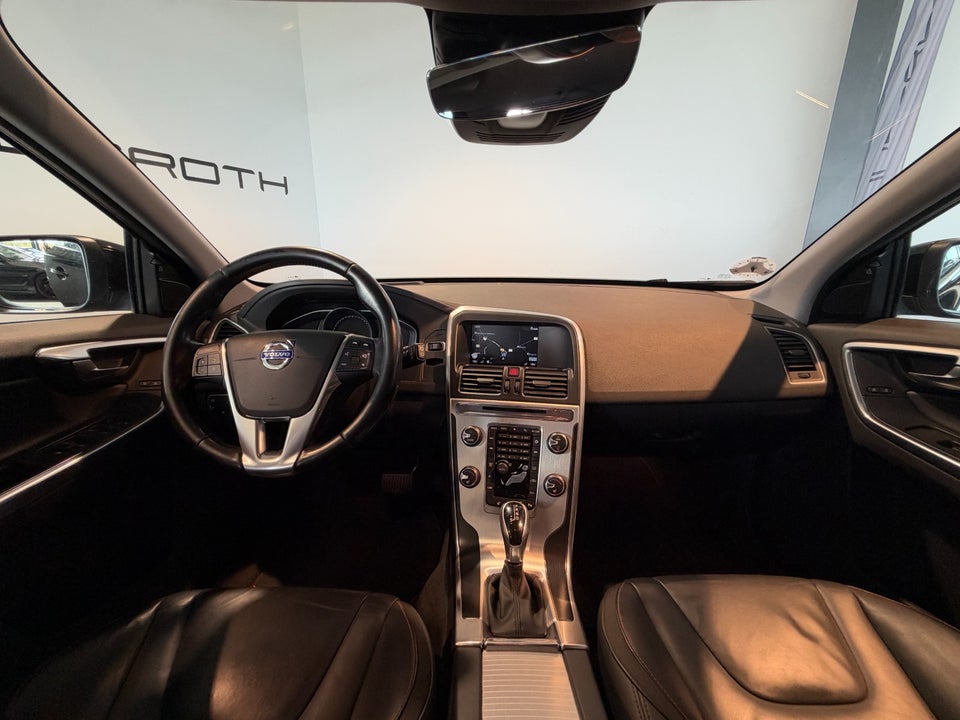 Volvo XC60 2,0 D4 190 Ocean Race 5d