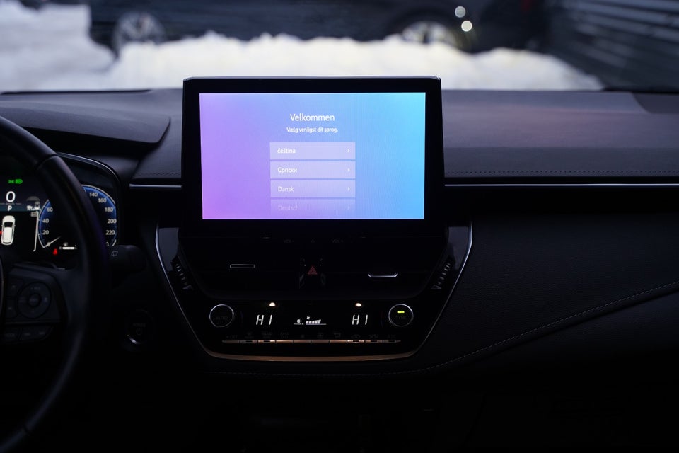 Toyota Corolla 2,0 Hybrid Elegant Touring Sports e-CVT 5d