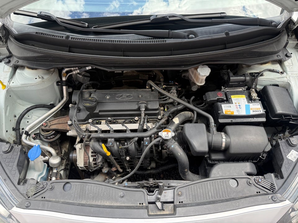 Hyundai i20 1,25 Comfort 5d