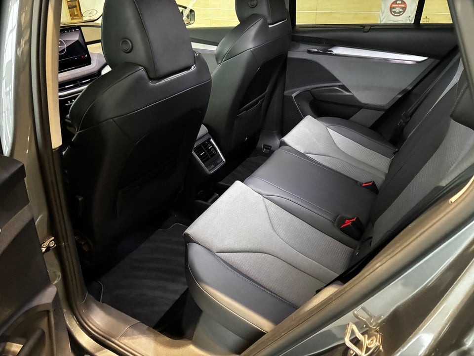 Skoda Enyaq 80 iV Clever 5d