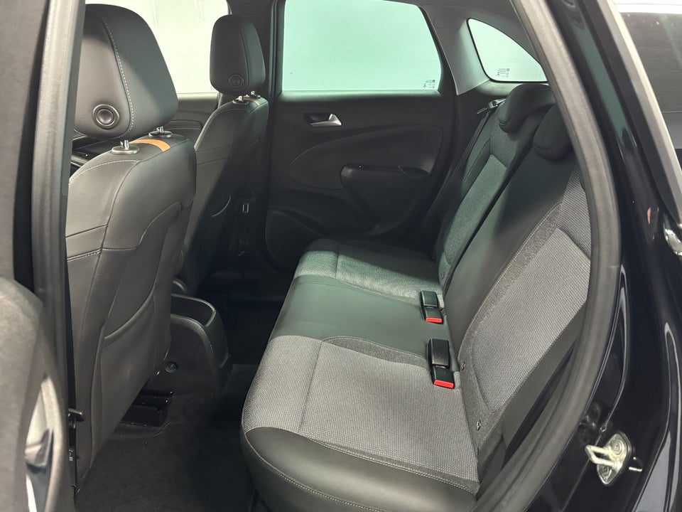 Opel Crossland 1,2 T 110 Sport 5d