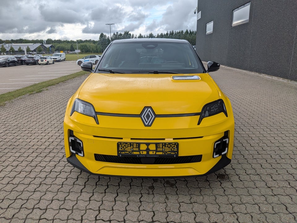 Renault 5 E-Tech 40 Techno 5d