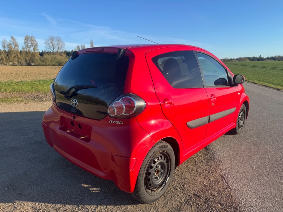 Toyota Aygo 1,0 VVT-i T2 Air Connect 5d