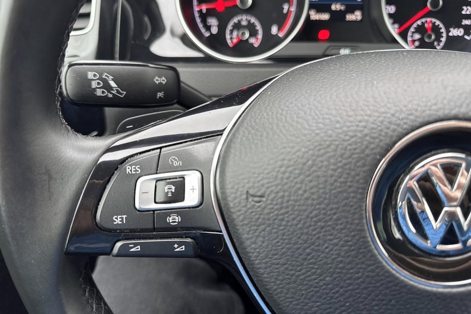 VW Golf VII 1,5 TSi 150 Highline DSG 5d