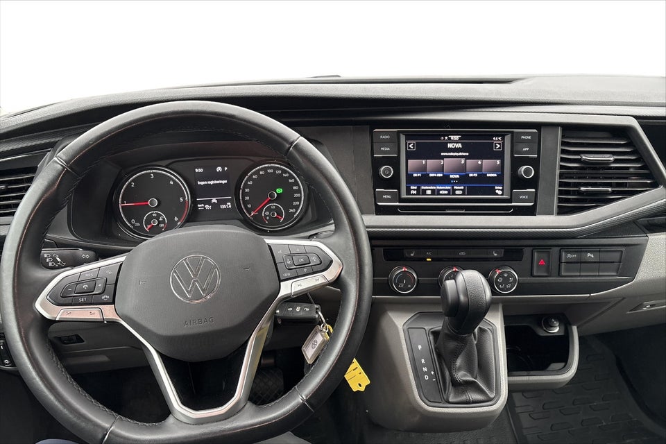 VW Transporter 2,0 TDi 150 Kassevogn DSG lang