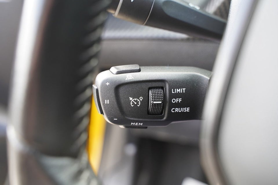 Peugeot 208 1,2 PureTech 100 Platin Pack 5d