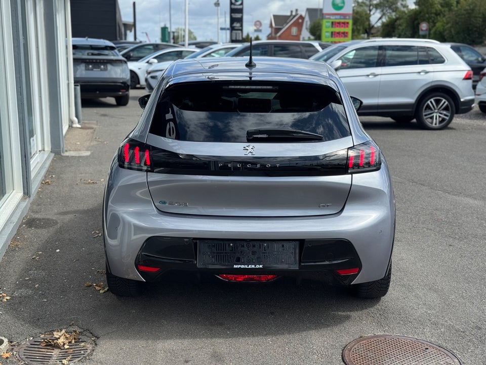 Peugeot e-208 50 GT 5d